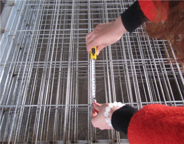 護(hù)欄網(wǎng)孔測量